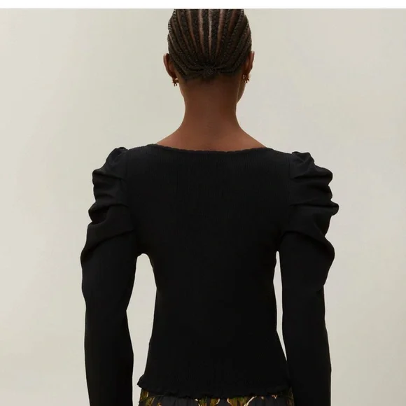 FARM Rio XL Ribbed Blouse with Ruffled Sleeves Black and Blush available - Picture 2 of 4